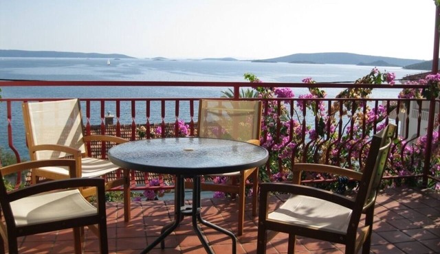 Apartment in Seget Vranjica with Seaview, Balcony, Air condition, WIFI (215-1)