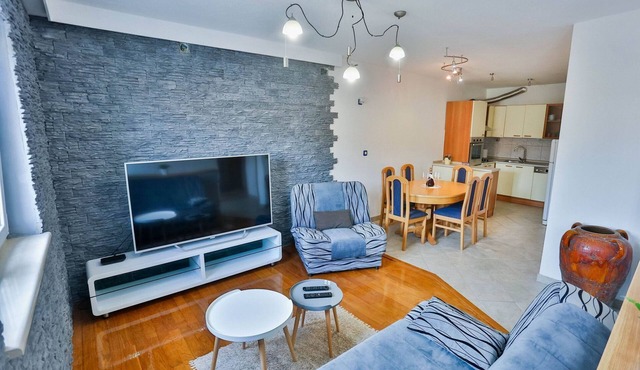 Apartment Lenka with garden in Sutivan