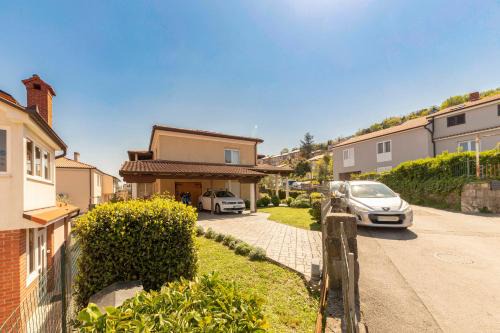 Apartment Mojca - Quiet apartment with seaview in Koper