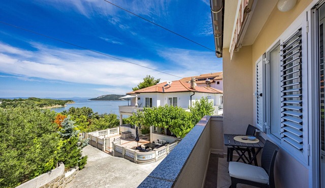 Apartment Nikolina 3 with Sea View in Supetarska Draga
