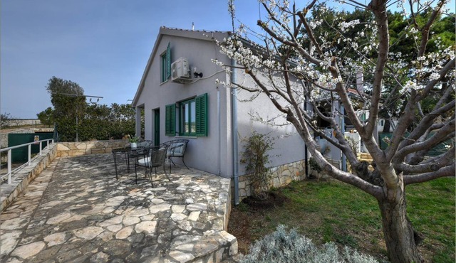 Apartment Oliva in Šibenik-Knin County