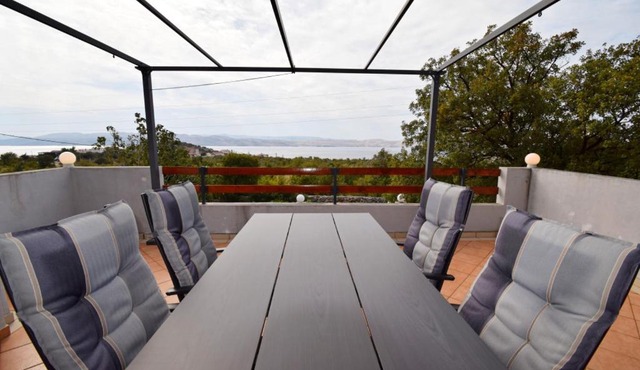 Apartment Paola 2 by Villas Guide
