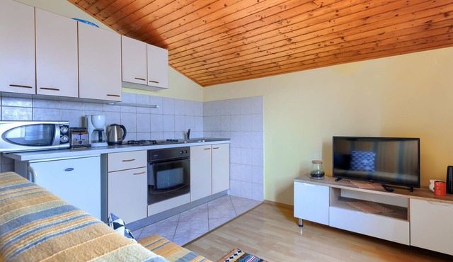 Apartment Ruža 1 by Interhome