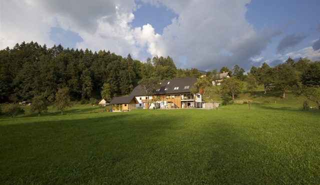 Apartment Storman 2, Agriturismo, Countryside, Nature, Family, 20 km from Bled, 4 persons in Tržic