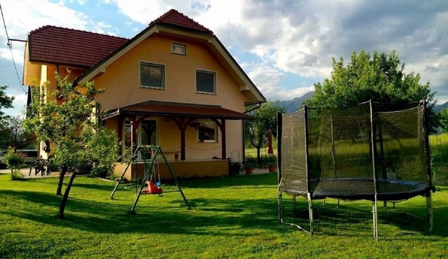 Apartment Valant-Beautiful and quiet nature SLO ID 100070 in Bled
