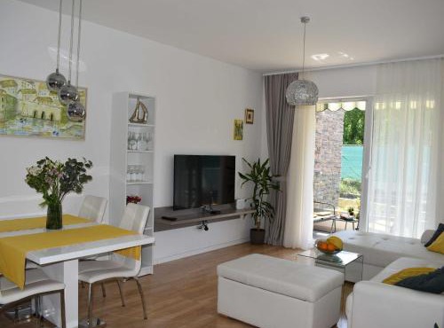 Apartment Vapor - Two Bedroom Apartment with Balcony