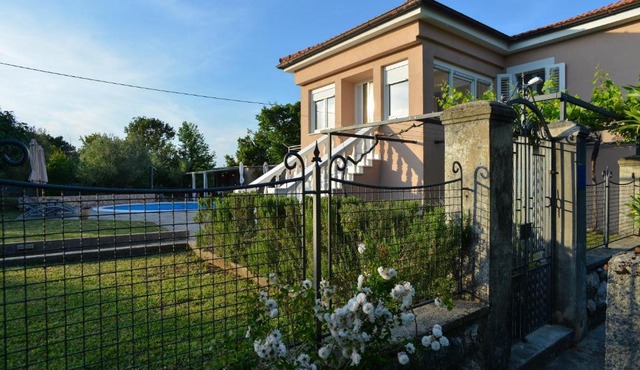 Apartment Villa Oliva in Gostinjac