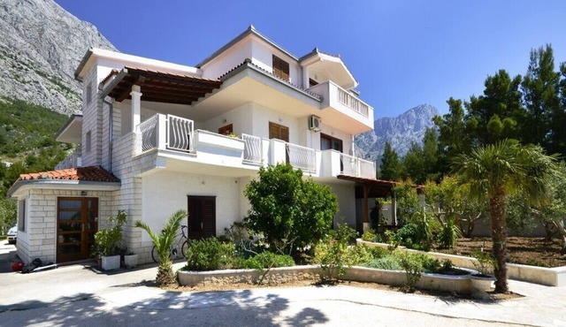 Apartments Ana, (13811), Baška Voda, hr in Baška Voda