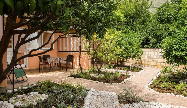 Apartments Bibijana- Premium Studio Apartment with Patio and Sea View (APARTMAN 3) in Mlini
