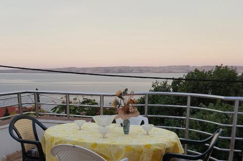 Apartments by the sea Baric Draga, Karlobag - 16148 in Barić Draga