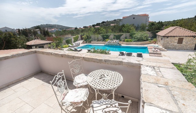 Apartments Villa Renata (77411-A2) - Murter - island Murter