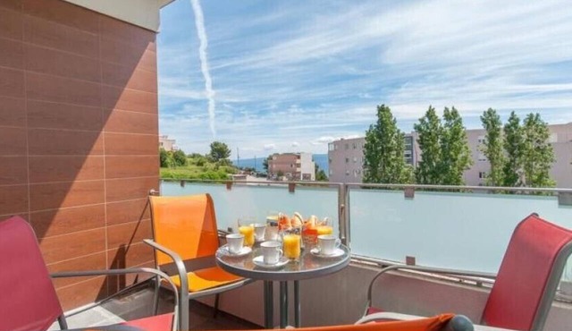 Apartments Nikolina (ST)- Comfort Two Bedroom Apartment in Split