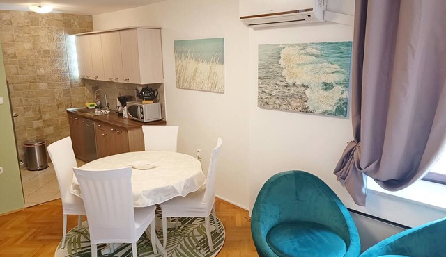 Apartments Slavica, (14202), Split, hr in Split