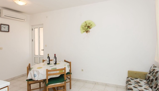 Apartments Villa Dingač- Borak - Comfort One Bedroom Apartment with Balcony and Sea View No. 4 in Potomje