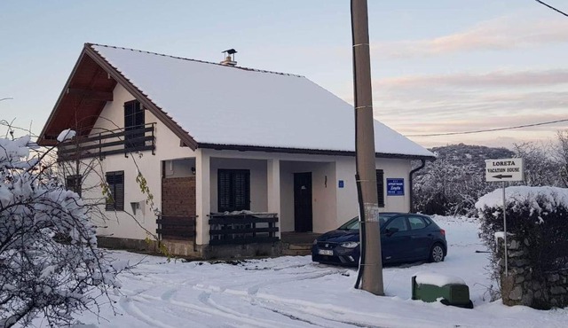 Apartments with parking space Lovinac, Velebit - 21748
