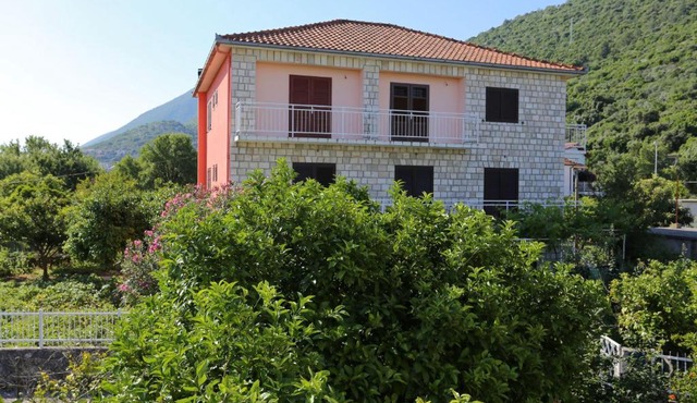 Apartments with parking space Trpanj, Peljesac - 10148