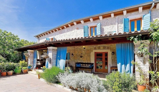 Authentic Istrian Villa Kazun with Pool
