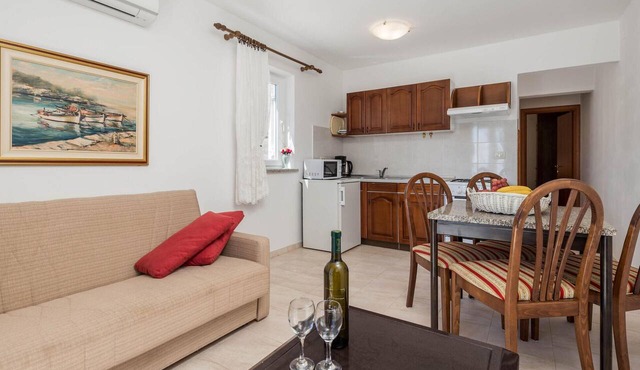 Awesome apartment in Icici with WiFi