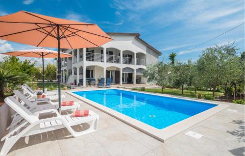Awesome Apartment In Nova Vas With Swimming Pool
