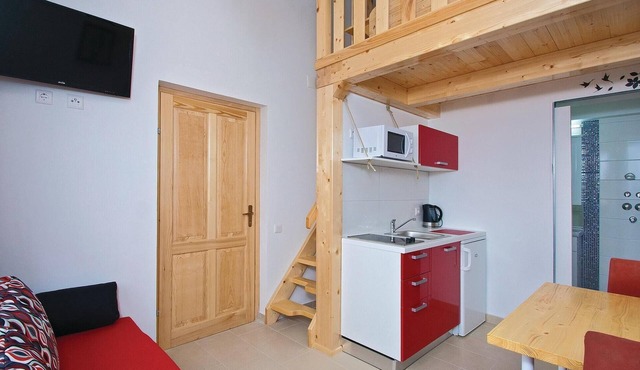 Awesome apartment in Pula with WiFi