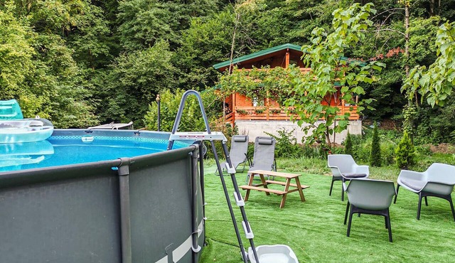 Awesome home in Donji Laduc with sauna