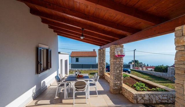 Awesome home in Labin with house sea view in Labin