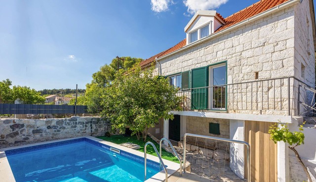 Awesome home in Marina