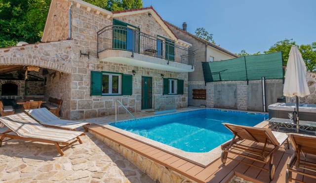 Awesome home in Sumet