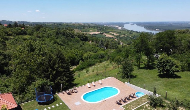 Banda Pool ,Danube View, Fruška Gora in Petrovaradin