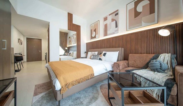 Beachfront Dubai Studio w/Pool & Free Parking in Ajmal Makan