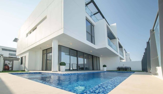 Beachfront Villa W Private Pool & Sea Views in Ajmal Makan