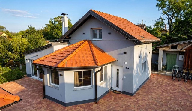Beautiful Home In Gusce With Sauna in Gušće