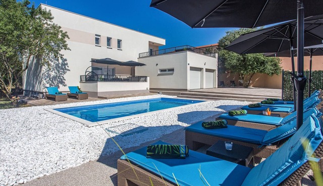 Beautiful home in Kraj