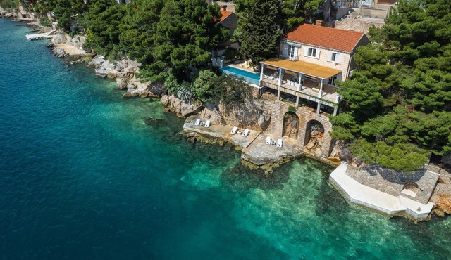 Beautiful home in Lozica