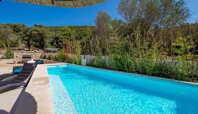 Beautiful home in Miholascica in Miholascica