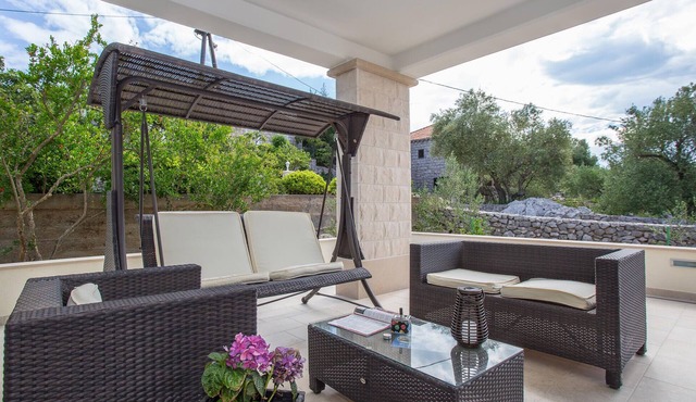 Beautiful home in Mali Ston with WiFi