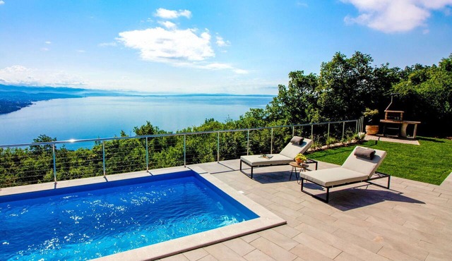 Beautiful private villa for 6 people with WIFI, A/C, private pool, TV, terrace and panoramic view