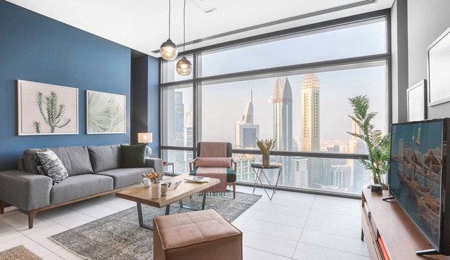 Blueground | DIFC, pool, nr Dubai Mall in Dubai