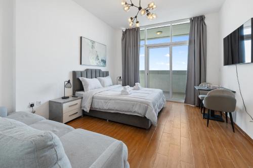 BLVD - Studio with Pool View - Near Dubai Hills in Dubai