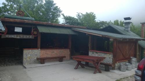 Bungalows Ivona in Bastasi