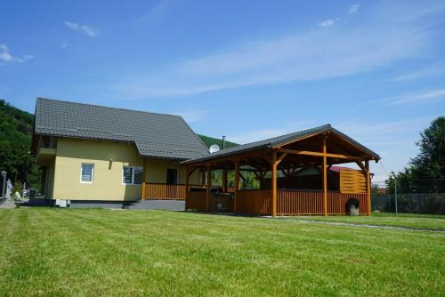 Cabana Marc in Moldovenesti