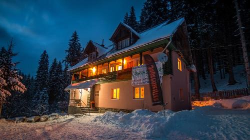 Cabana Sestina in Lunca Bradului