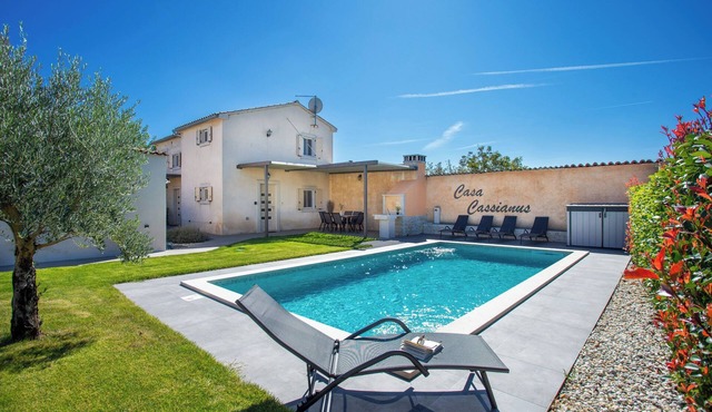 Casa Cassianus with private Pool, Sveti Petar u Šumi, Croatia