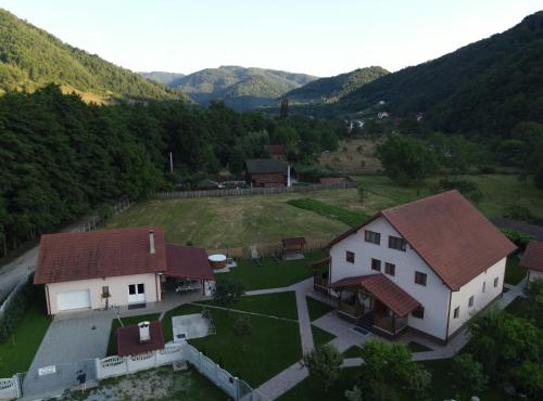 Casa Cecilia in Costeşti