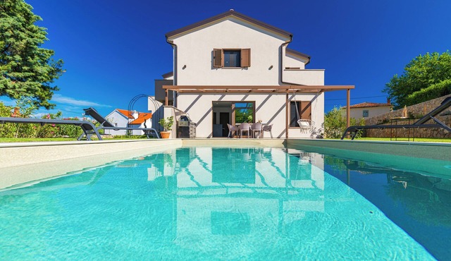 Casa del Mare. Quiet location. spacious swimming pool. relaxing vacation.