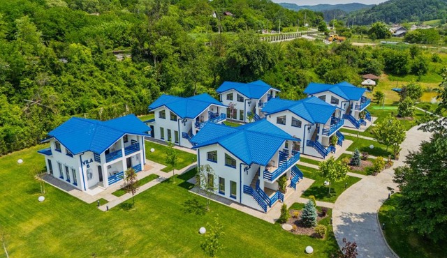 Cazare Ștrand Alb Albastru - Ocnița in Ocnele Mari