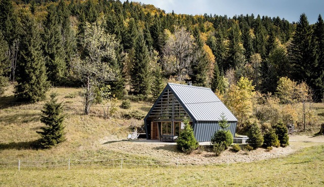 Chalet Aurora - a private nature retreat with sauna in Črni vrh nad Idrijo