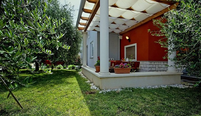 Comfortable apartment near the sea in Umag