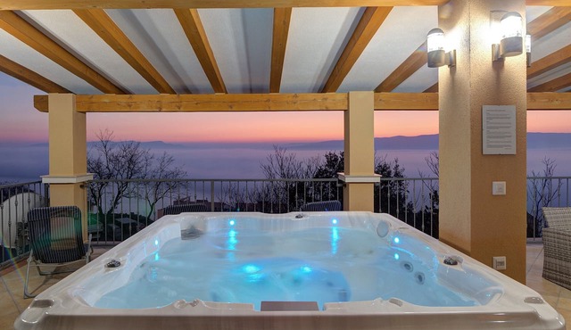 Comfy Sunset And Sea View Apt/w Jacuzzi, Senj, Croatia