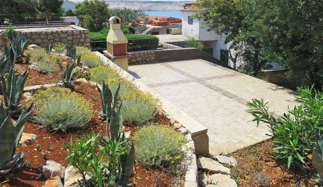 Cosy apartment for 2 people with WIFI, A/C, TV and terrace